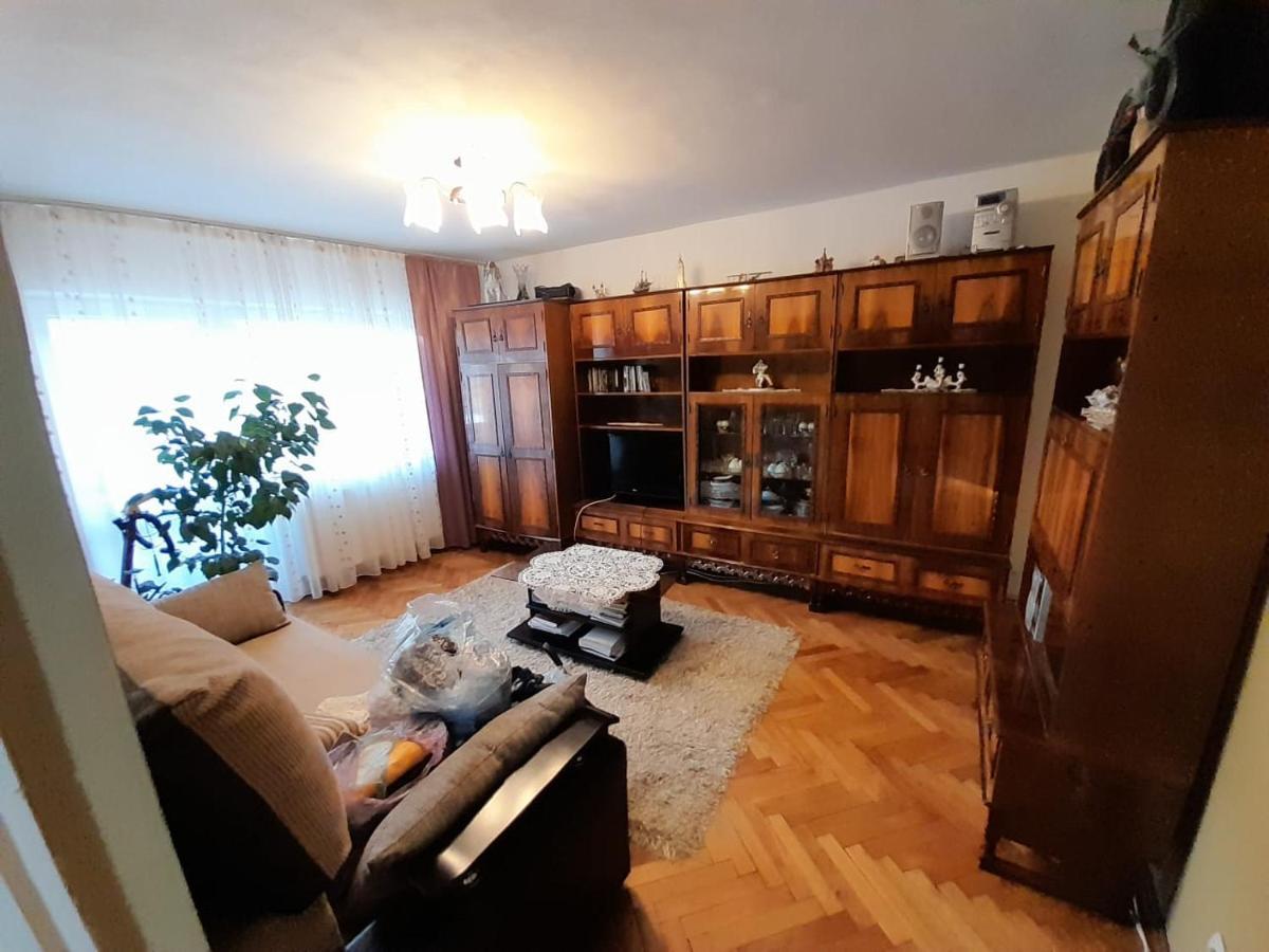 Apartament Straja - Lupeni  Ngoại thất bức ảnh