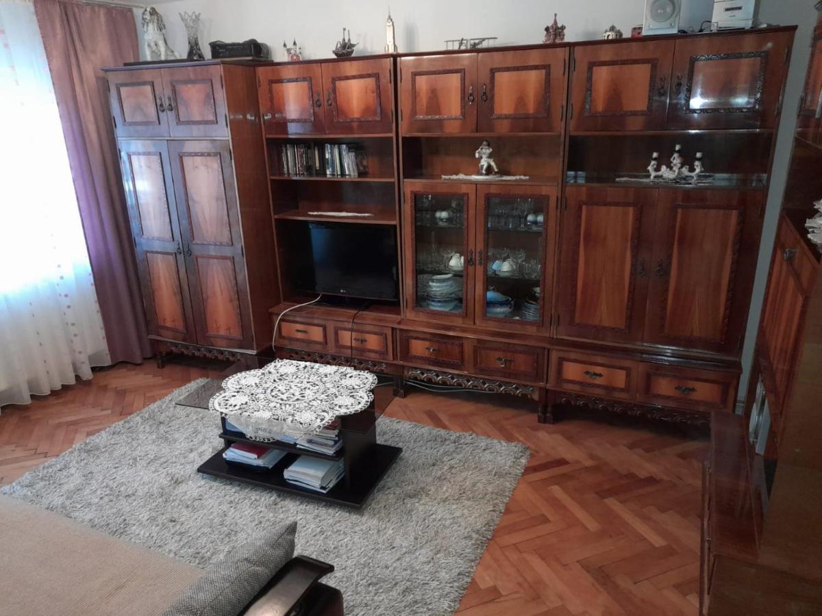 Apartament Straja - Lupeni  Ngoại thất bức ảnh
